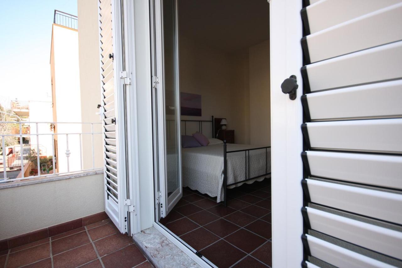 Bed and Breakfast Porta del Vento Giardini-Naxos Exterior foto